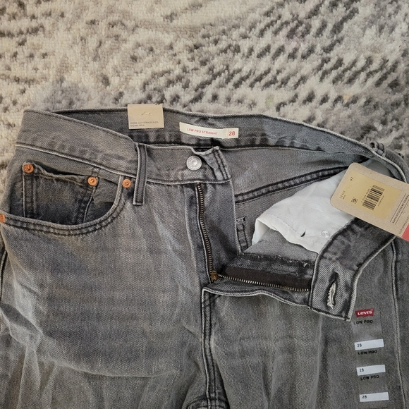 NWT Women's Levi's® Low Pro Jeans size 28 - Picture 3 of 10